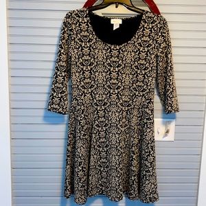 Black and Cream Patterned Midi Dress - Scoop Neck, 3/4 Sleeves